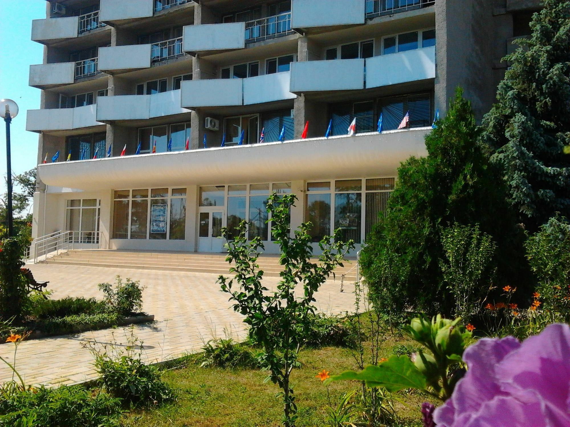 Hotel Mirniy Resort Odessa Exterior foto